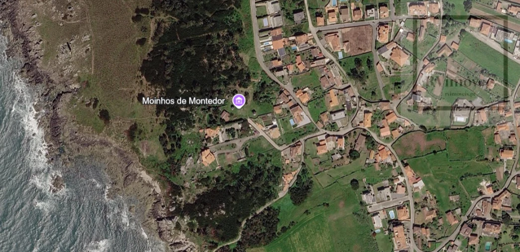 Terreno para Venda em Carreço Foto 3
