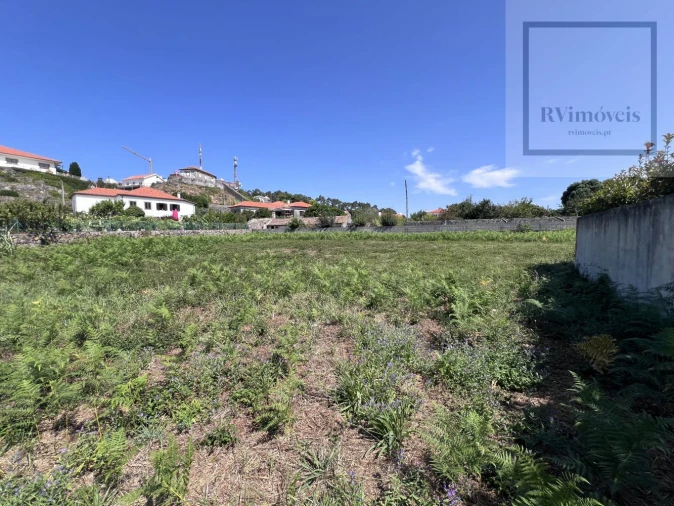 Terreno para Venda em Carreço Foto 8