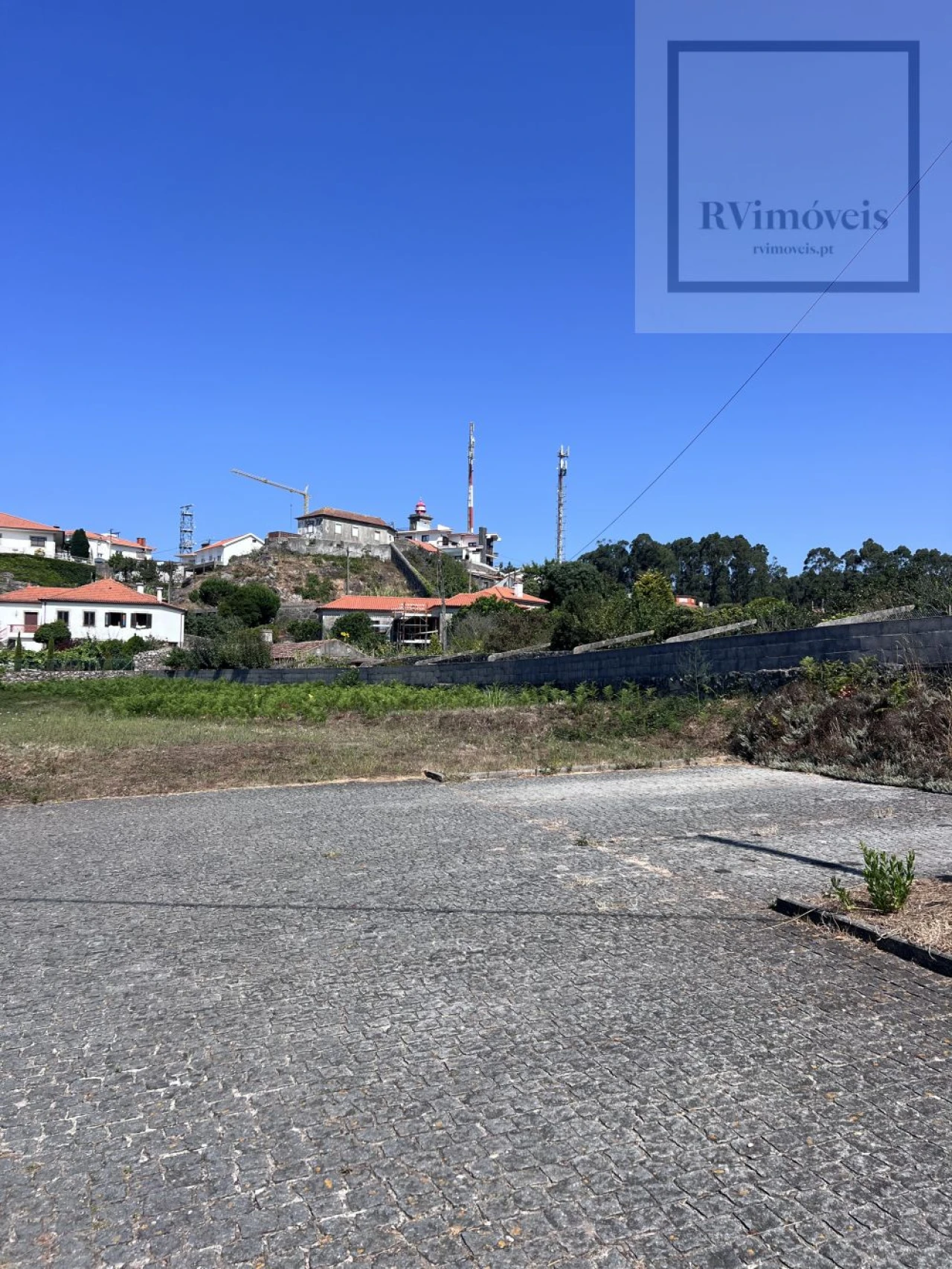 Terreno para Venda em Carreço Foto 23