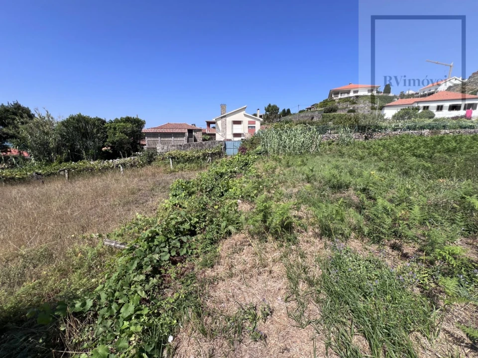 Terreno para Venda em Carreço Foto 9