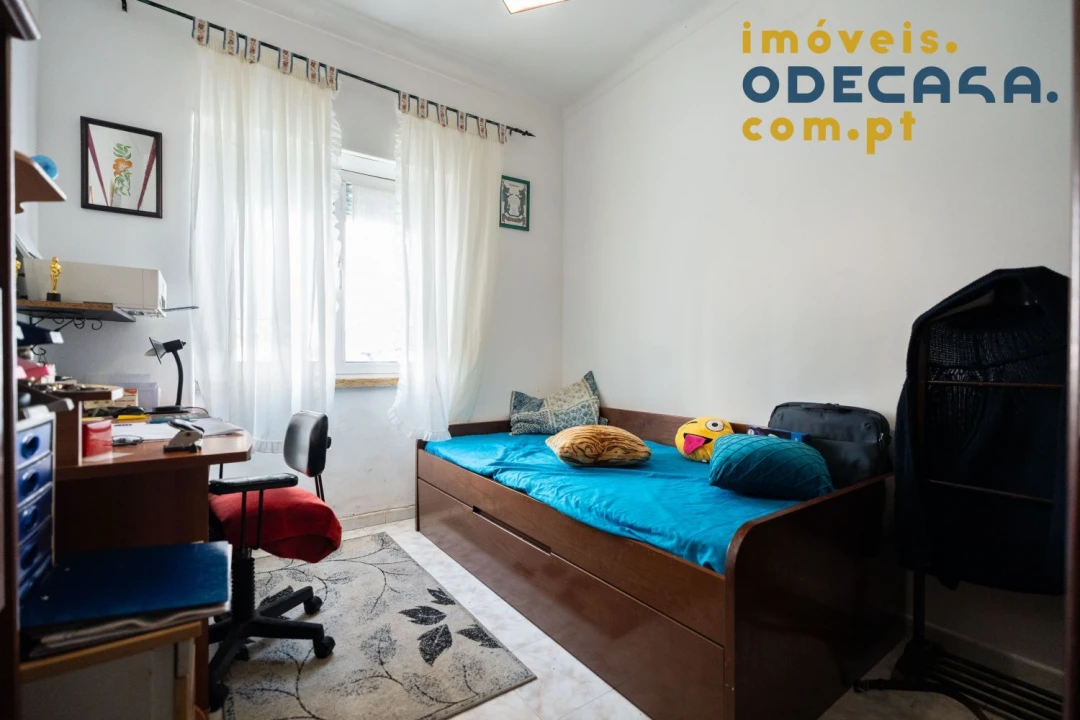 Apartamento T2 para Venda em Carregado e Cadafais Foto 21