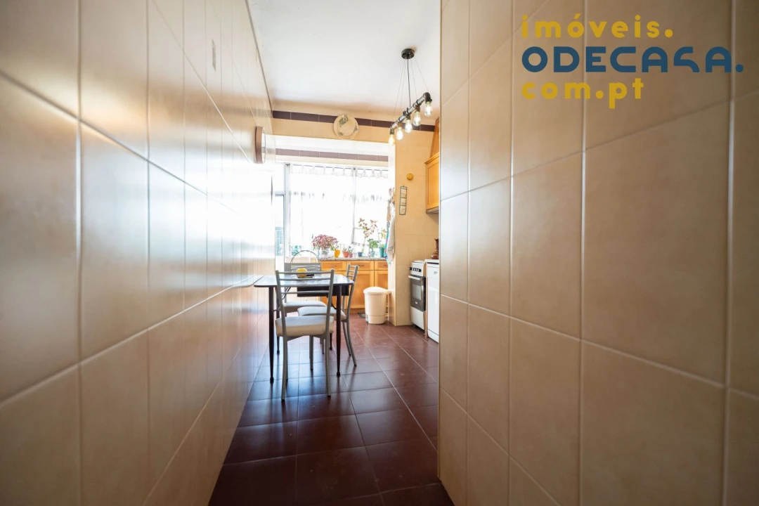 Apartamento T2 para Venda em Carregado e Cadafais Foto 7