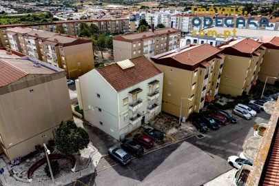 Apartamento T2 para Venda em Carregado e Cadafais
