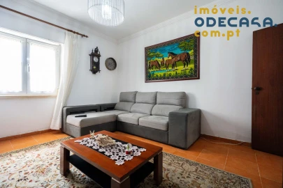 Apartamento T2 para Venda em Carregado e Cadafais