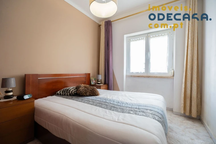 Apartamento T2 para Venda em Carregado e Cadafais Foto 16