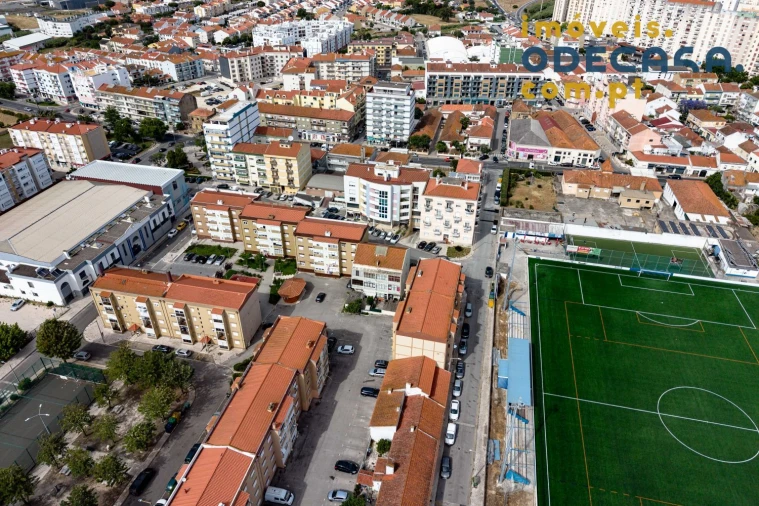 Apartamento T2 para Venda em Carregado e Cadafais Foto 42