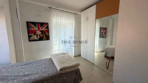 Moradia T10 para Venda em Algés, Linda-A-Velha e Cruz Quebrada-Dafundo