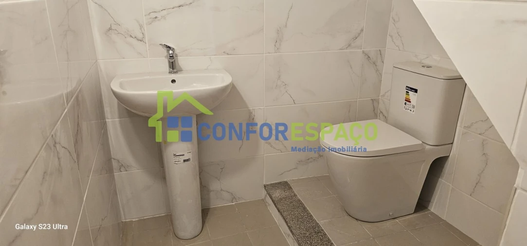 Apartamento T2 para Arrendamento em Castelo Branco Foto 7