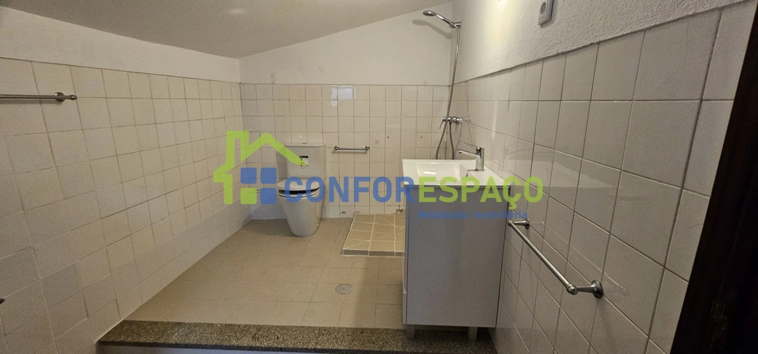 Apartamento T2 para Arrendamento em Castelo Branco Foto 10