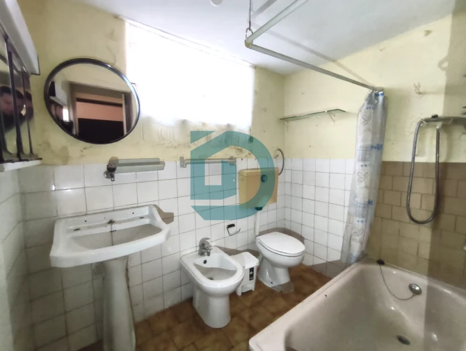 Moradia T4 para Venda em Arvore Foto 4