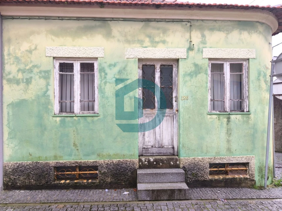 Moradia T4 para Venda em Arvore Foto 10