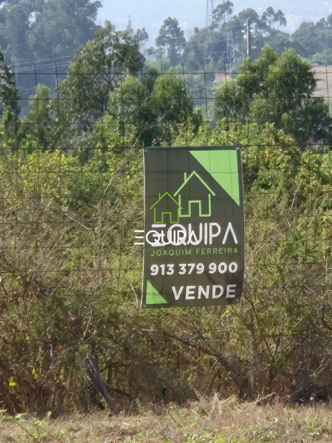 Terreno para Venda em Ferreira