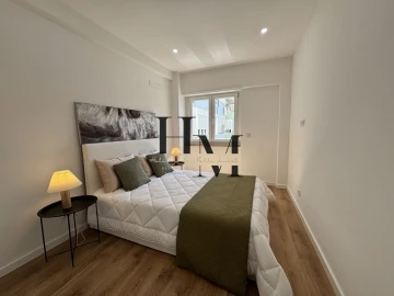 Apartamento T3 para Venda em Benfica