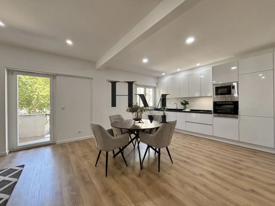 Apartamento T3 para Venda em Benfica Foto 3