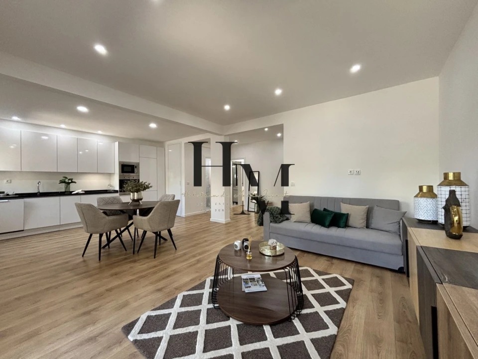 Apartamento T3 para Venda em Benfica Foto 1