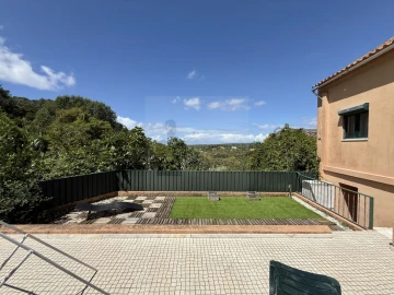Moradia T2 para Venda em Colares