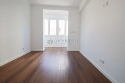 Apartamento T2 para Venda em Venteira