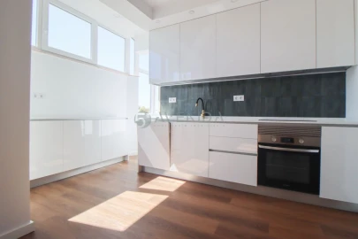 Apartamento T2 para Venda em Venteira