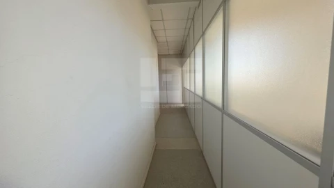 Armazém para Venda em Torres Novas (Santa Maria, Salvador e Santiago)