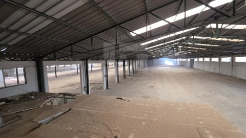 Armazém para Venda em Torres Novas (Santa Maria, Salvador e Santiago)