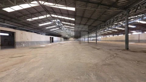Armazém para Venda em Torres Novas (Santa Maria, Salvador e Santiago)