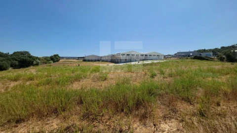 Armazém para Venda em Torres Novas (Santa Maria, Salvador e Santiago)
