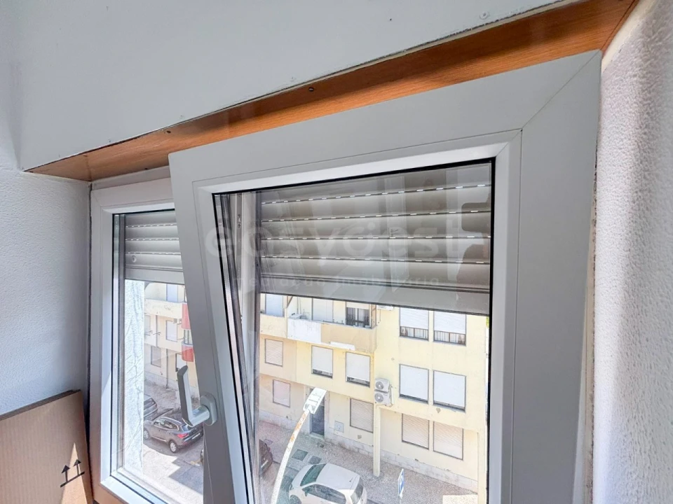 Apartamento T4 para Venda em Alhos Vedros Foto 14
