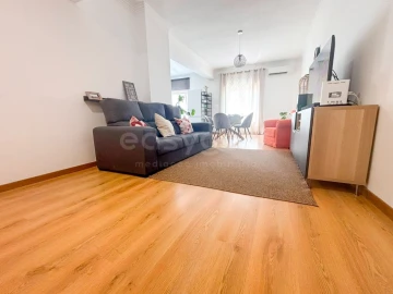 Apartamento T4 para Venda em Alhos Vedros