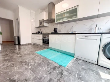 Apartamento T4 para Venda em Alhos Vedros