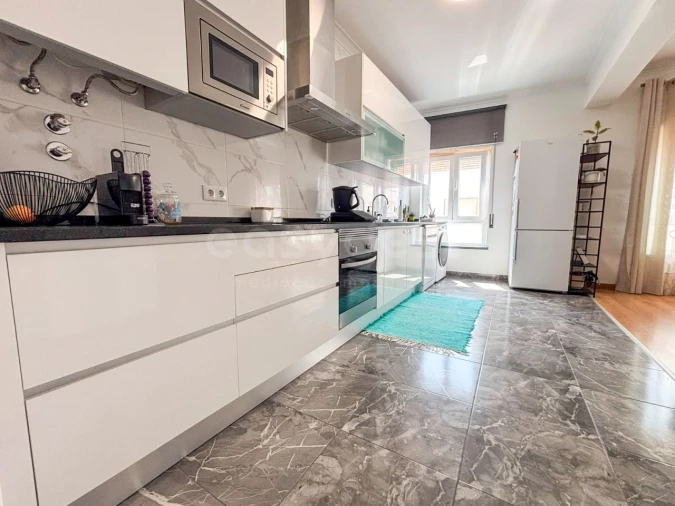 Apartamento T4 para Venda em Alhos Vedros Foto 12