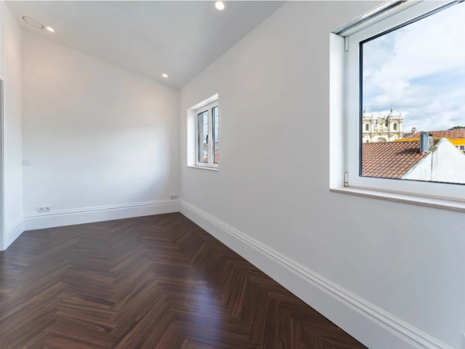 Apartamento T2 para Venda em Alcobaça e Vestiaria Foto 19