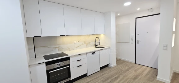 Apartamento T2 para Arrendamento em Algés, Linda-A-Velha e Cruz Quebrada-Dafundo