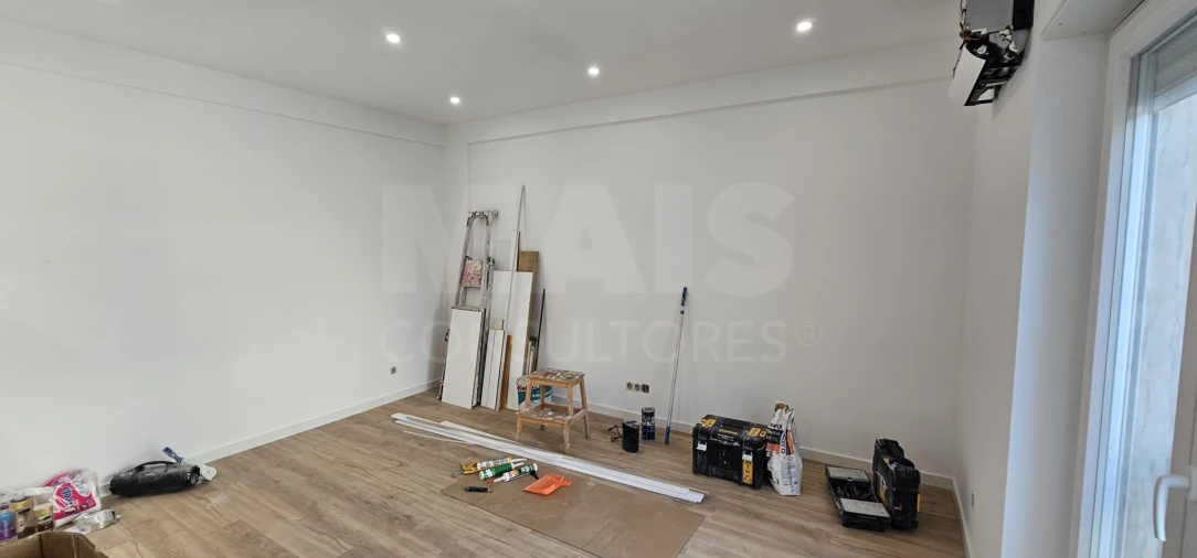 Apartamento T2 para Arrendamento em Algés, Linda-A-Velha e Cruz Quebrada-Dafundo Foto 12