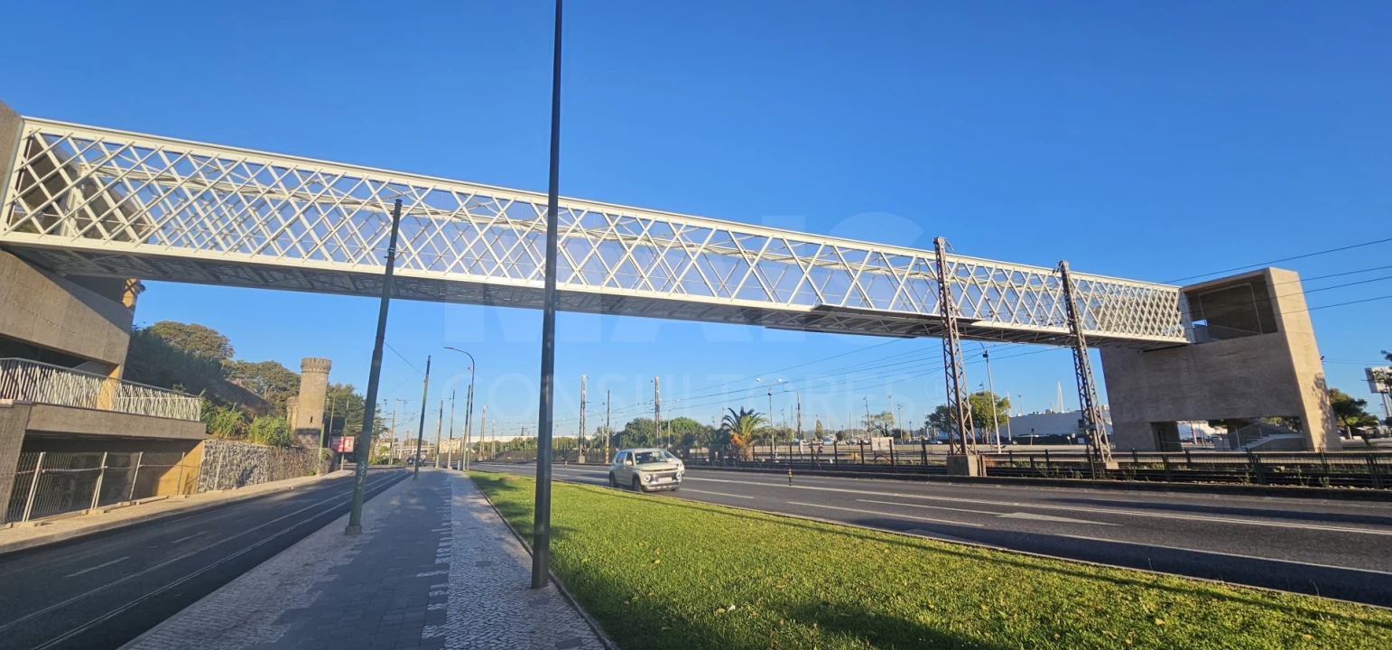 Apartamento T2 para Arrendamento em Algés, Linda-A-Velha e Cruz Quebrada-Dafundo Foto 5