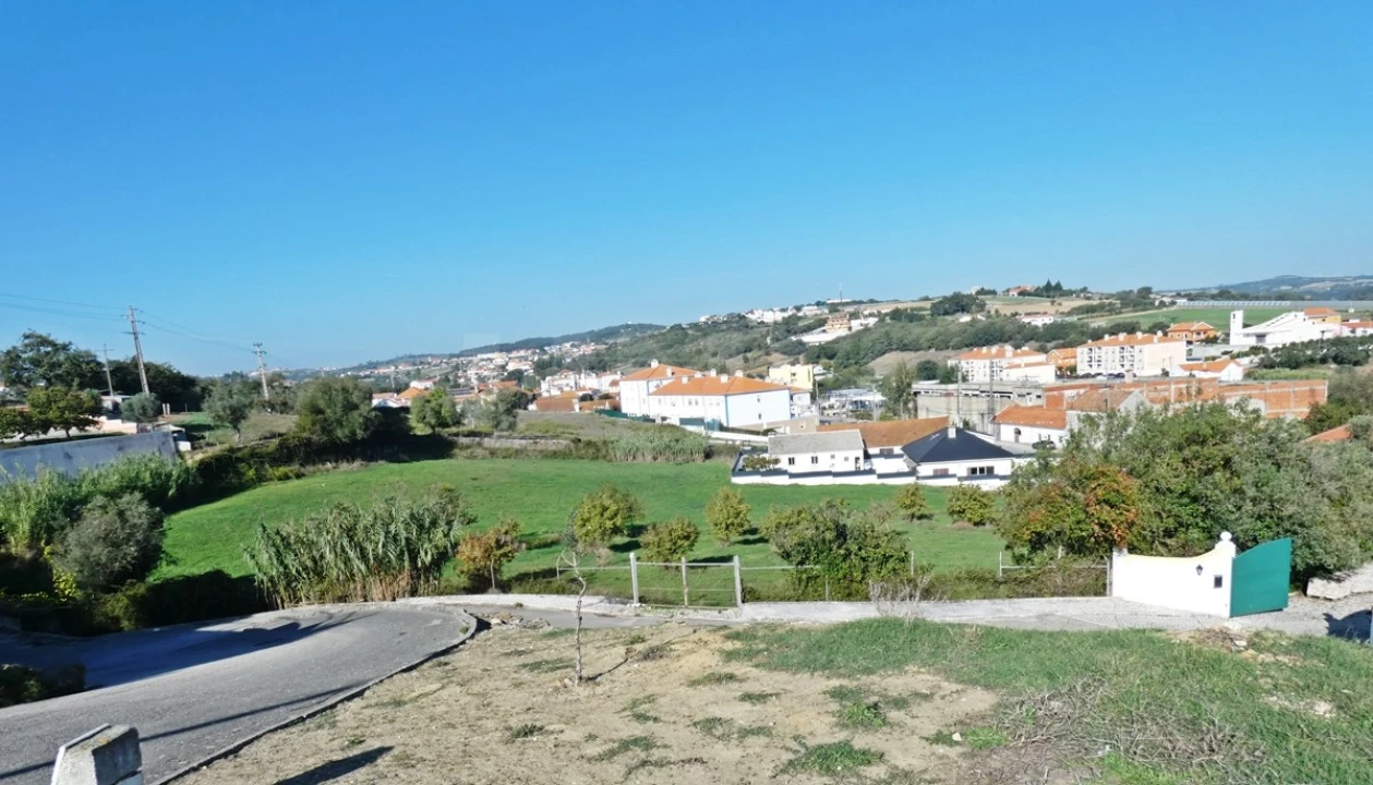 Terreno para Venda em Milharado Foto 4