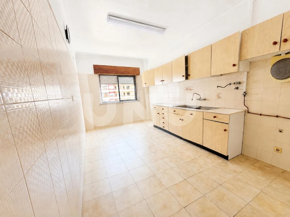 Apartamento T3 para Venda em Seixal, Arrentela e Aldeia de Paio Pires Foto 1