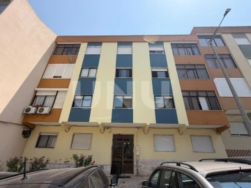 Apartamento T3 para Venda em Seixal, Arrentela e Aldeia de Paio Pires
