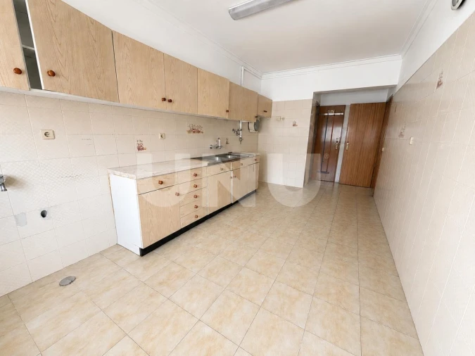 Apartamento T3 para Venda em Seixal, Arrentela e Aldeia de Paio Pires Foto 2