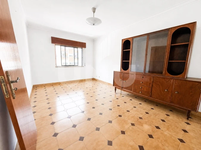 Apartamento T3 para Venda em Seixal, Arrentela e Aldeia de Paio Pires Foto 3