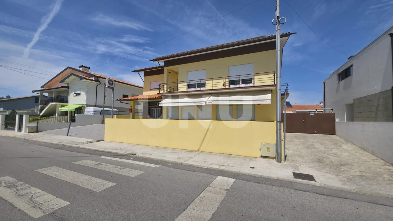 Moradia T4 para Venda em Valega Foto 2