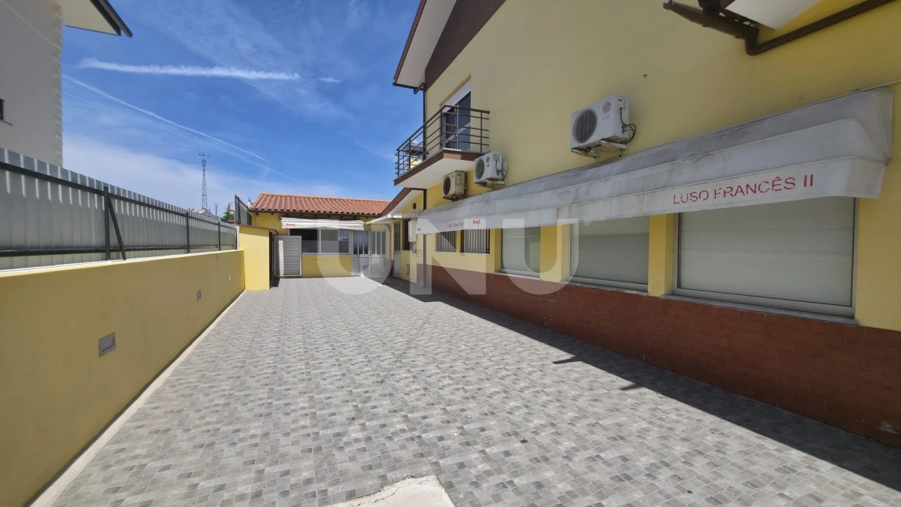 Moradia T4 para Venda em Valega Foto 3