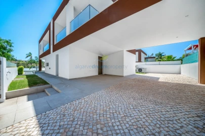 Moradia T3 para Venda em Albufeira e Olhos de Água