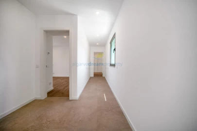 Moradia T3 para Venda em Albufeira e Olhos de Água