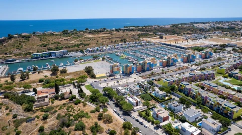 Moradia T3 para Venda em Albufeira e Olhos de Água