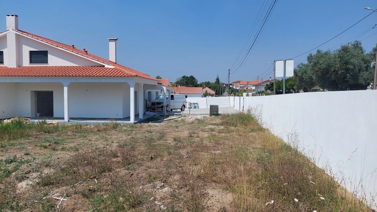 Moradia T3 para Venda em Marrazes e Barosa Foto 3