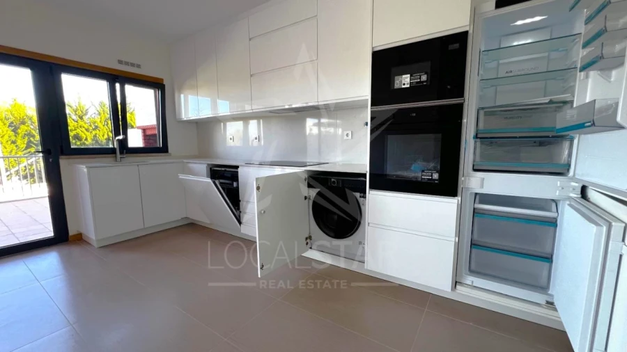 Moradia T3 para Venda em Guia Foto 16