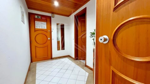 Apartamento para Venda em Albufeira e Olhos de Água
