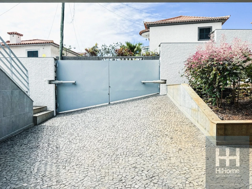Moradia T4 para Venda em Funchal (Santa Luzia) Foto 39