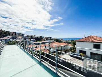 Moradia T4 para Venda em Funchal (Santa Luzia)