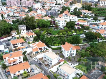 Moradia T4 para Venda em Funchal (Santa Luzia)